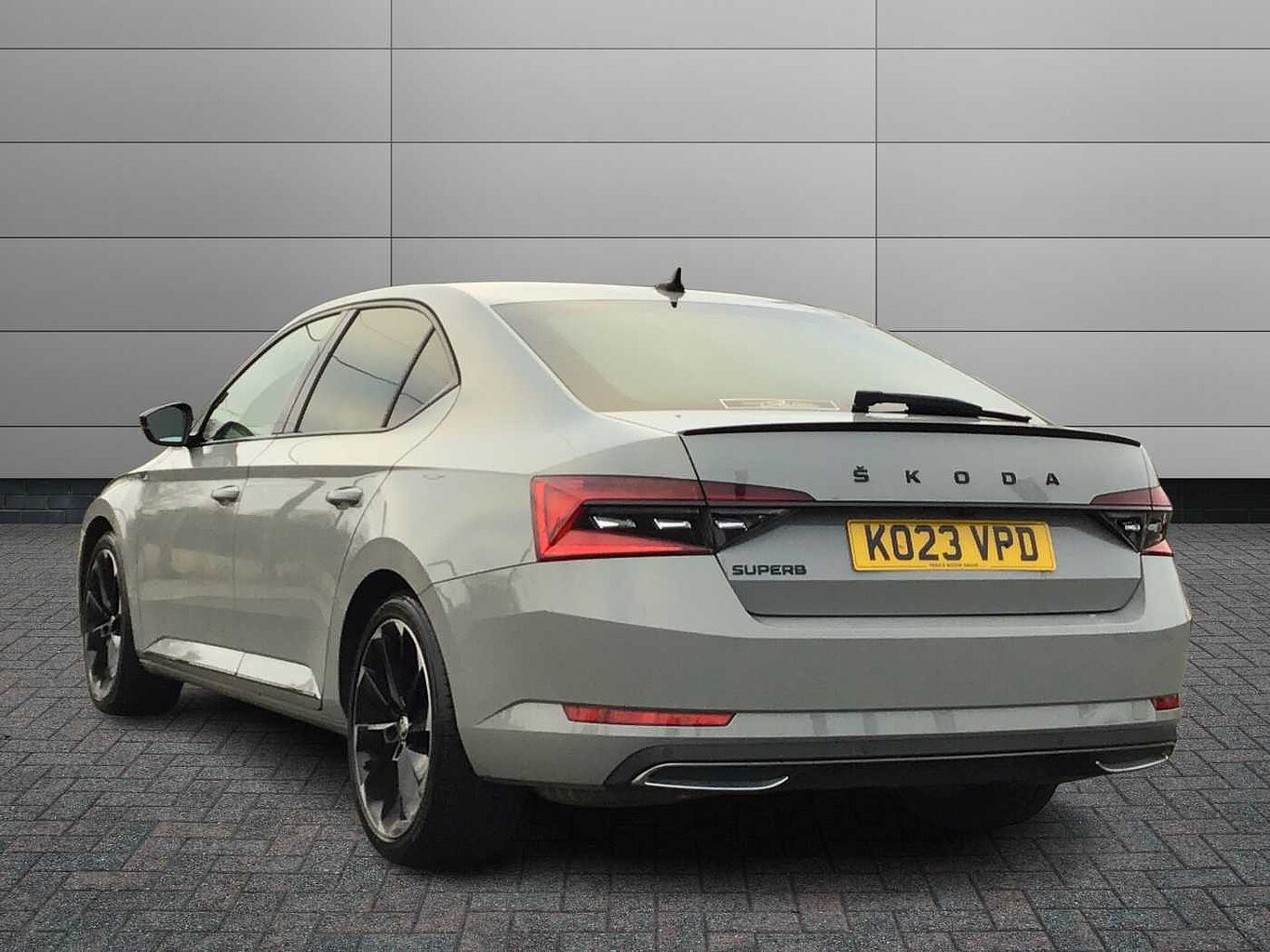 SKODA Superb 2.0 TSI (190ps) SportLine Plus DSG Hatch