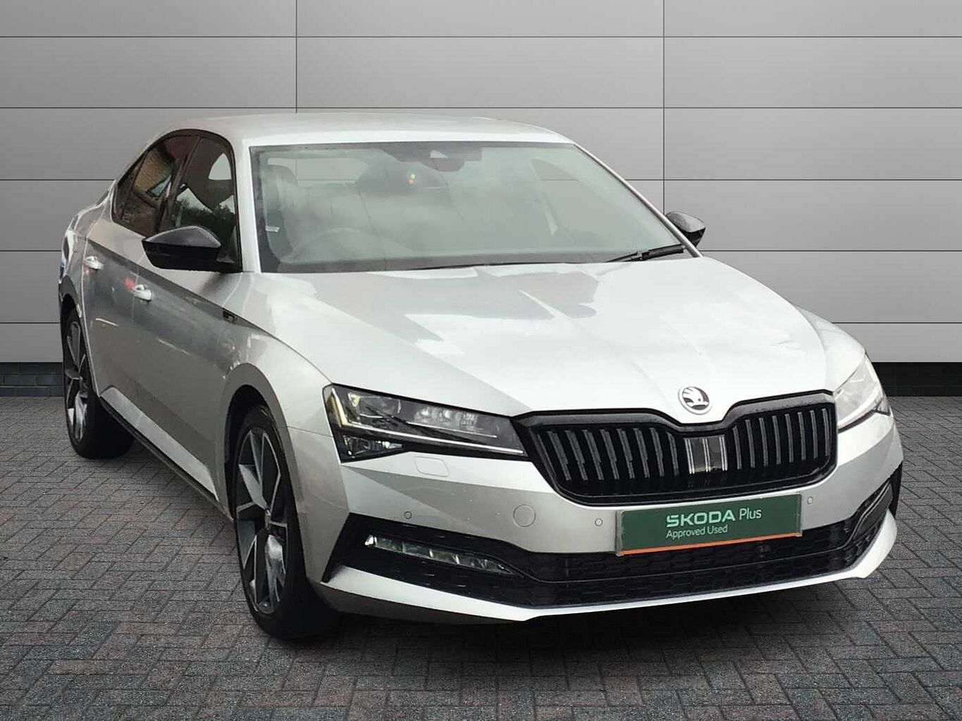 SKODA Superb 1.5 TSI 150ps SportLine Plus ACT DSG Hatch